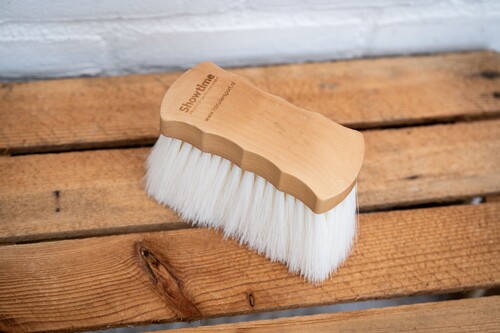 HB Showtime Luxurious anatomic brush soft