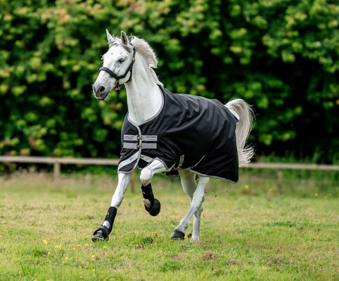 Horseware Amigo Bravo 12 Turnout Lite 0grs Rain Rug