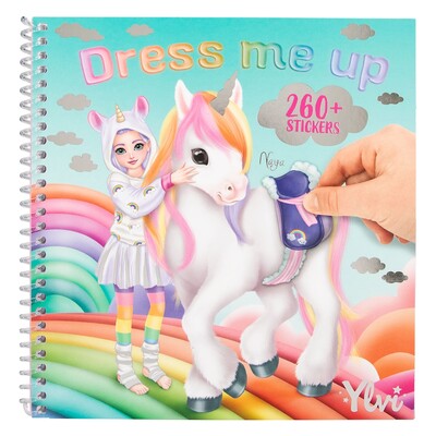 Ylvi Sticker Book – Dress Me Up