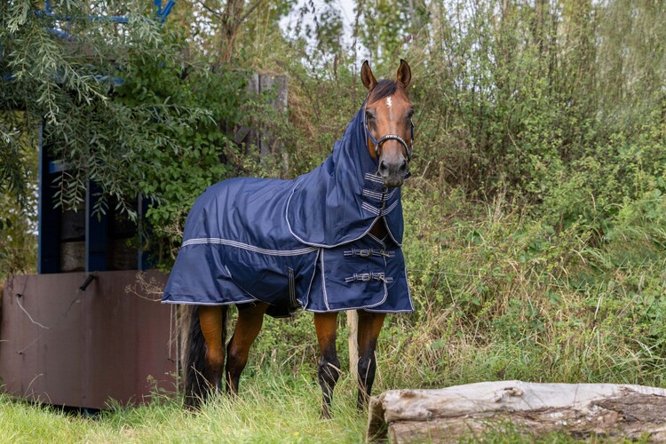 DKR Sports Outdoordeken 200gr met afneembare hals