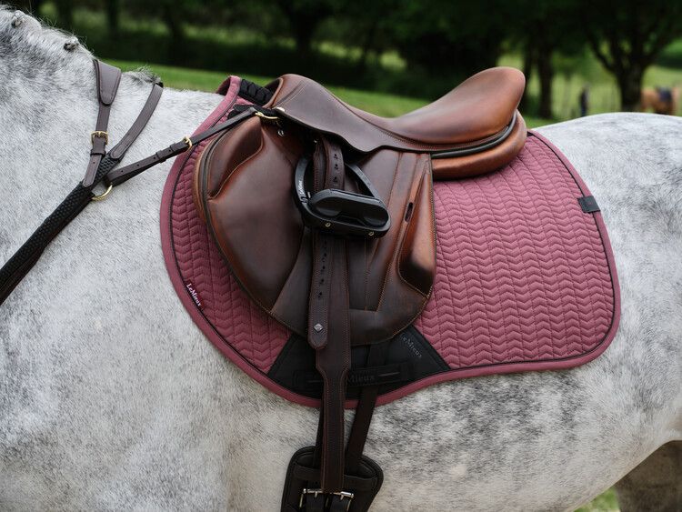 LeMieux Zadeldek Essence Soft-Shell Eurojump