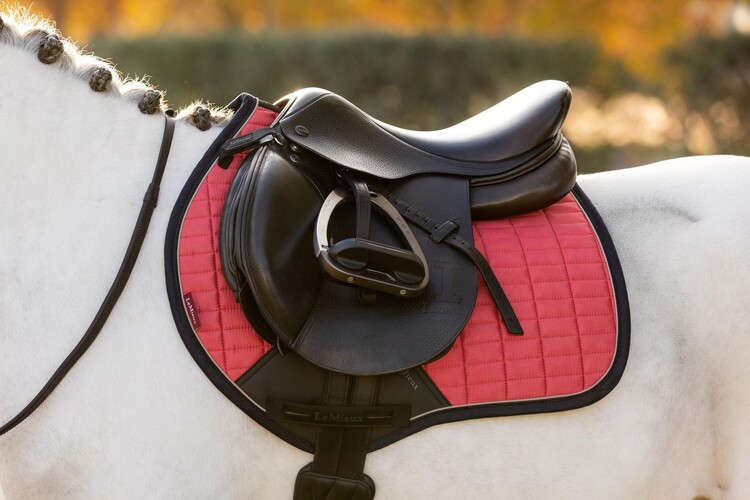 LeMieux Zadeldek Mini Close Contact Square