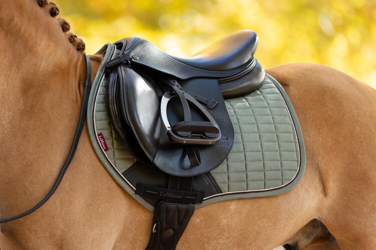 LeMieux Zadeldek Mini Close Contact Square