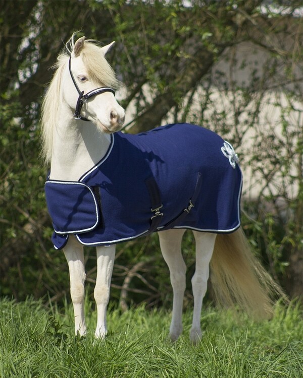 QHP Fleecedeken Falabella Ornament