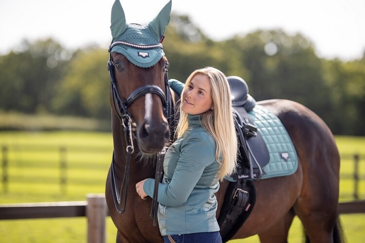 LeMieux Zadeldek Loire Classic Satin Dressage