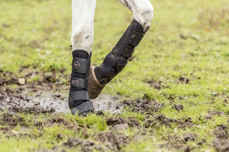 LeMieux Turnout Boots Peeschermers