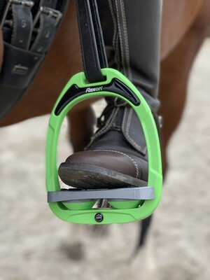 Flex-On Try-Out Green Composite Inclined Ultragrip stirrups